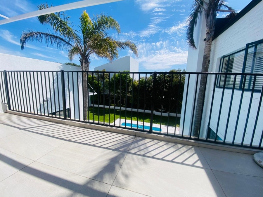 5 Bedroom Property for Sale in Sunset Beach Western Cape